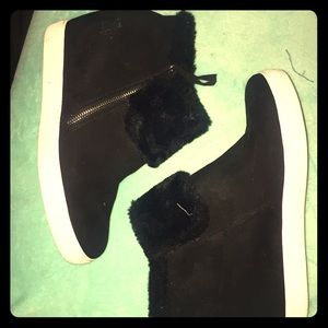 Brash sneaker boot